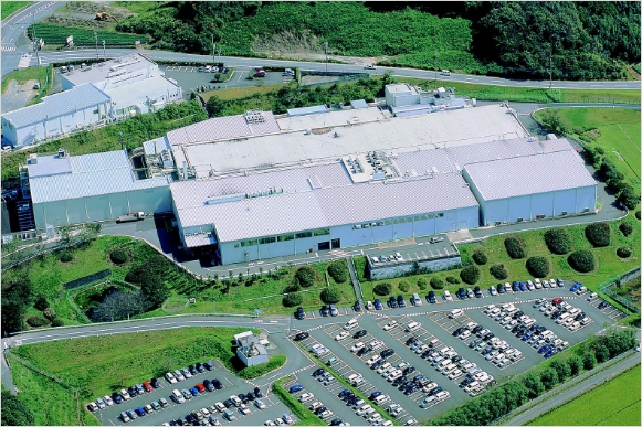 静岡県袋井市にあるR&Dセンター兼工場の外観。製品の研究開発と製造を一貫して行う拠点